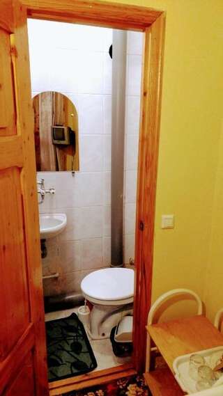 Гостиница Малинкин Градъ Гостевой дом Анапа Стандартный трехместный номер-1